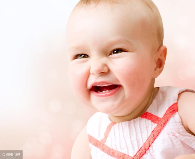 几张图说明宝宝长牙的症状和顺序，你家宝宝掉队了吗？快来对照吧